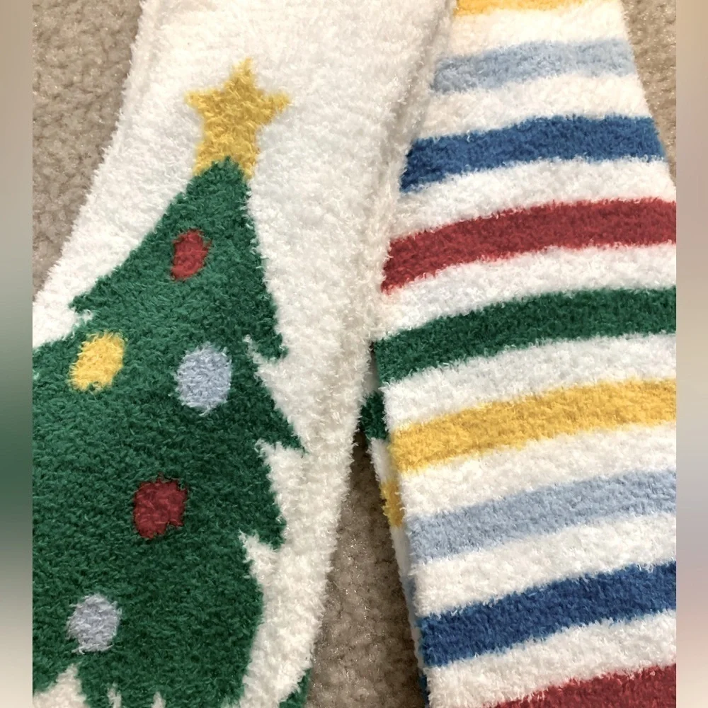 NWT 2 pair Charter Club‎ Women Super Soft Socks Christmas Shoe Size 6-10